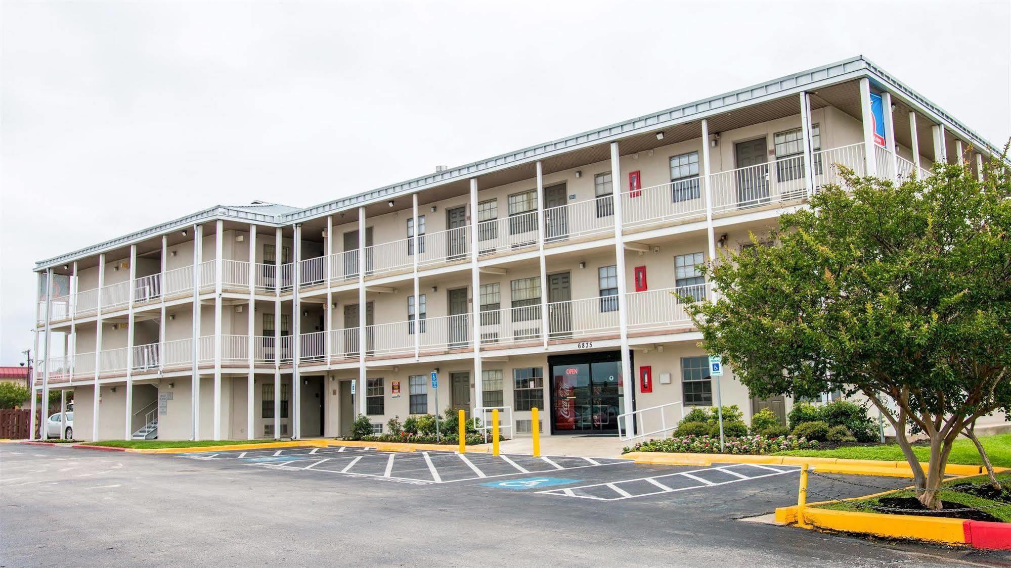 Studio 6-San Antonio, Tx - Lackland Afb المظهر الخارجي الصورة